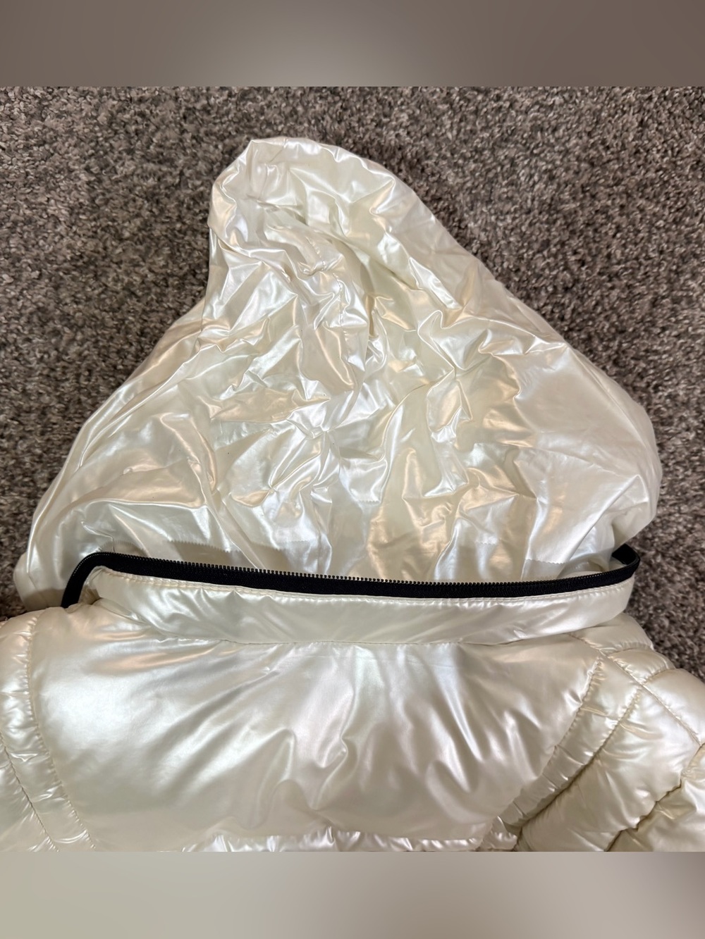 Girls Steve Madden White Puffer Jacket with Black Trim - Picture 4 of 10